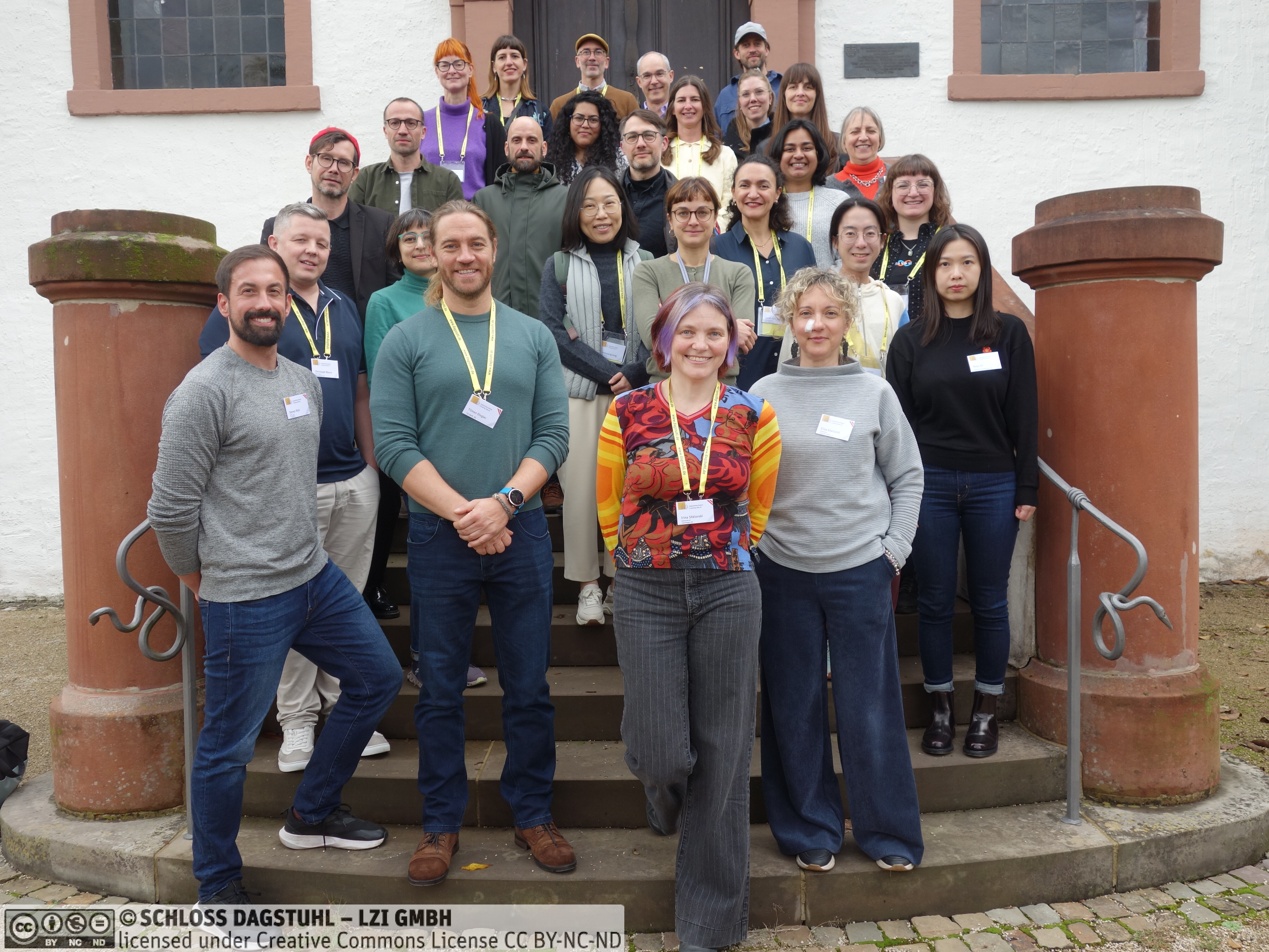 Arman tilida bir-biri bilan jinsiy aloqada bolgan arman qizlari.